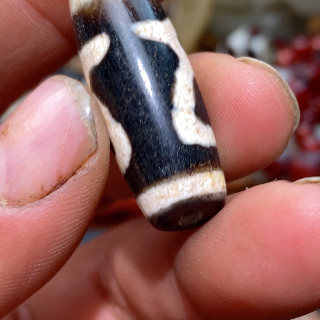 DIY琉璃珠子的颜色是蓝色的还是