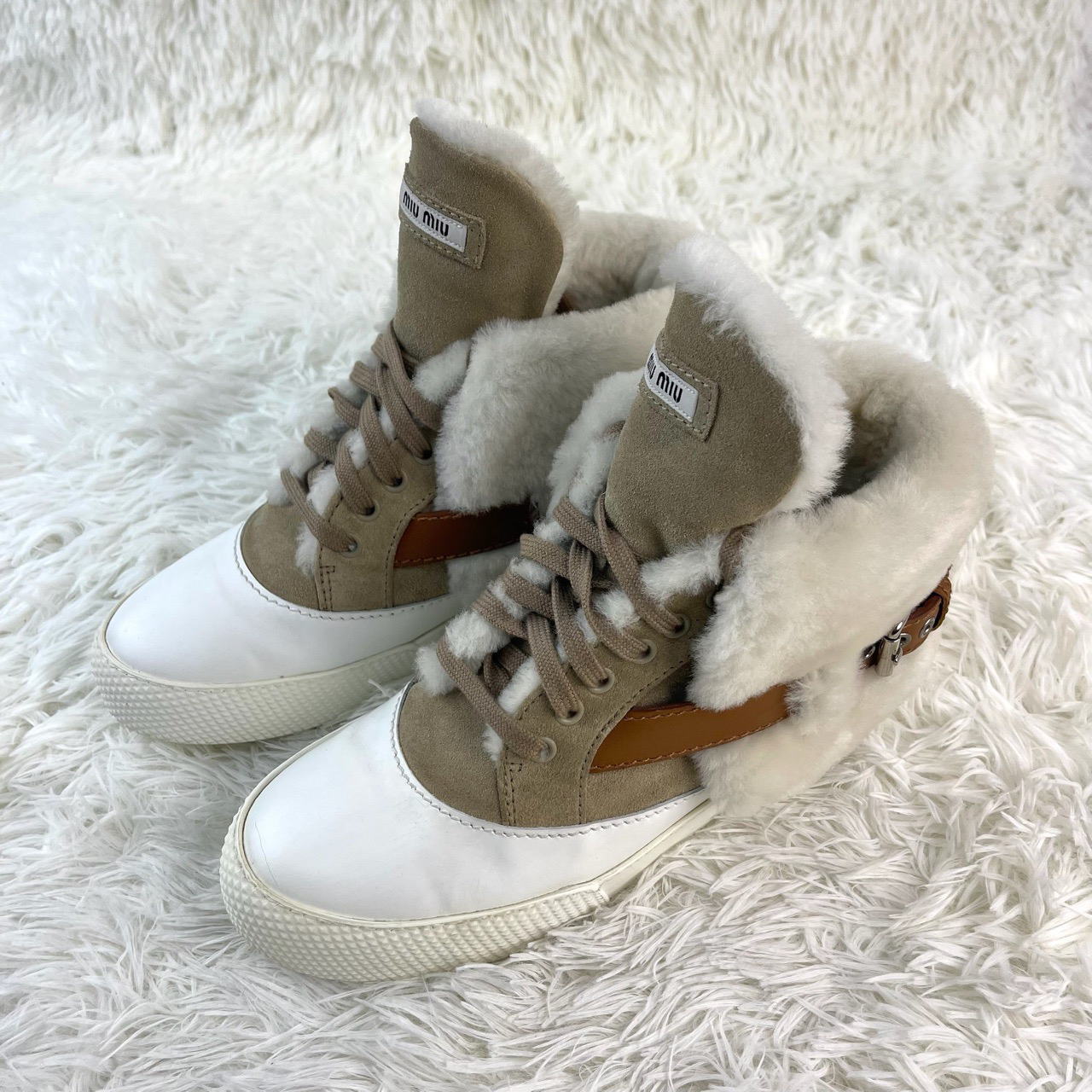 99新 MIU MIU/缪缪 米棕色羊羔毛皮毛一体平底短靴38码12015783
