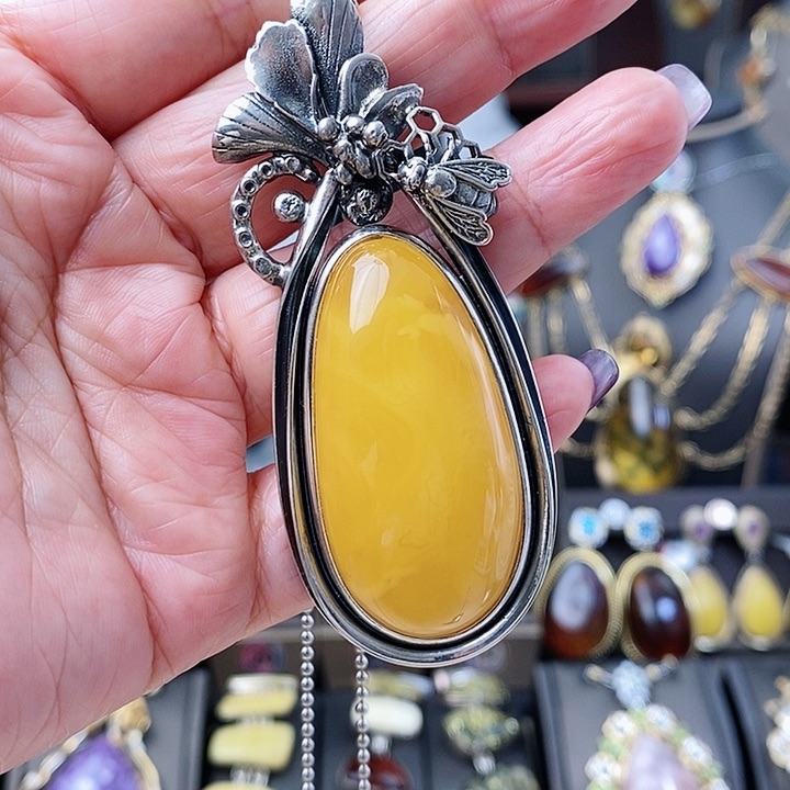 琥珀颈饰银S925镶嵌吊坠