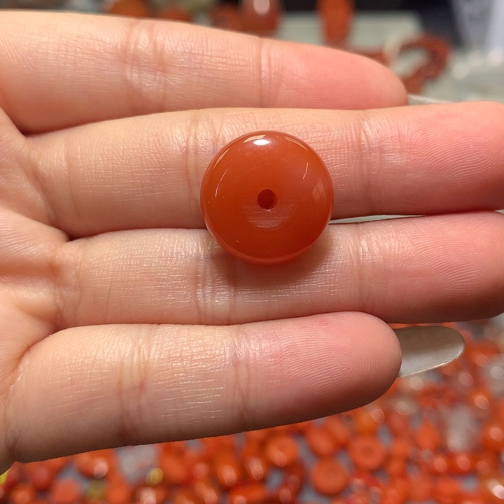 【闪购商品】南红玛瑙未镶嵌平安扣16+