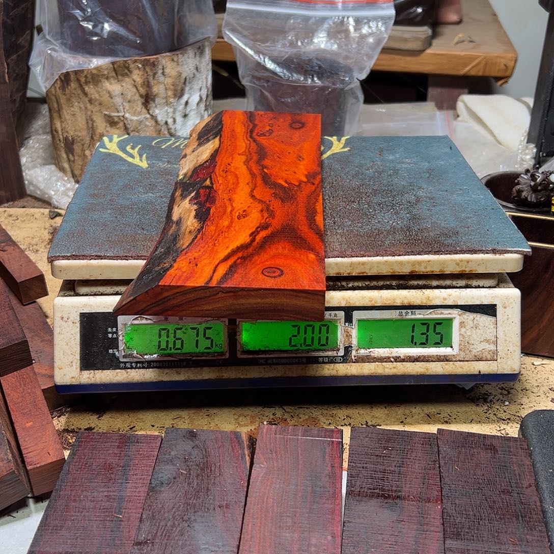 情***已檀香紫檀（小叶紫檀）