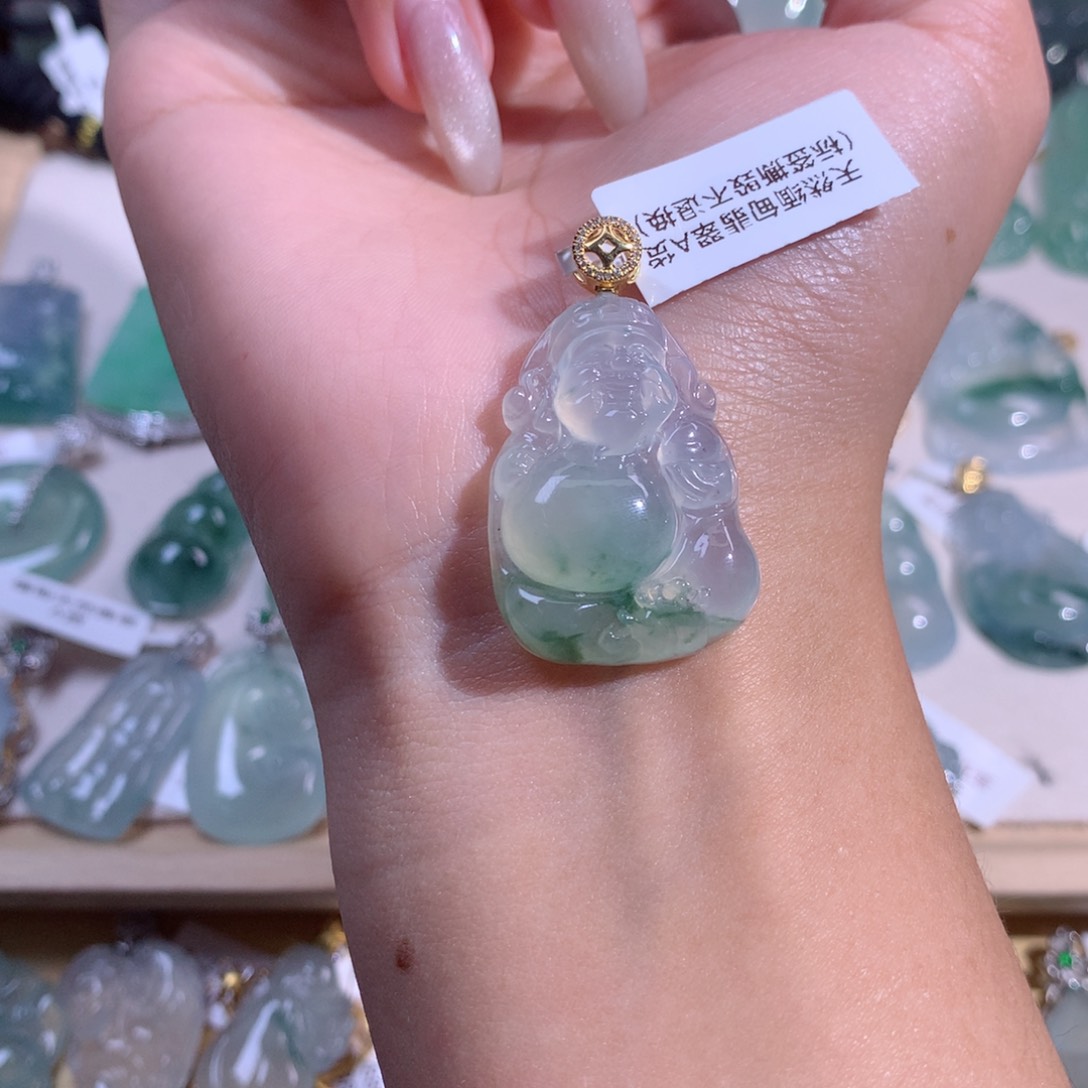 翡翠吊坠(不含链)18K金镶嵌