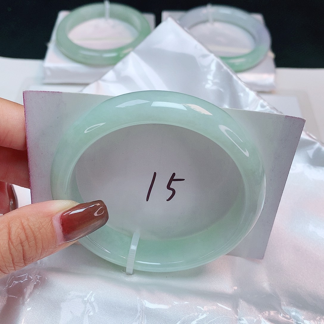 翡翠未镶嵌手镯 正圈58+