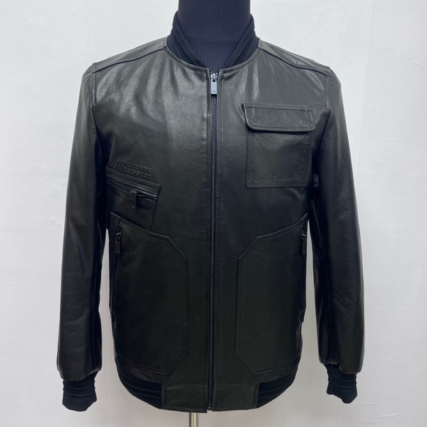 新品男士黑色小牛皮油蜡时尚短款修身棒球款夹克皮衣春秋款