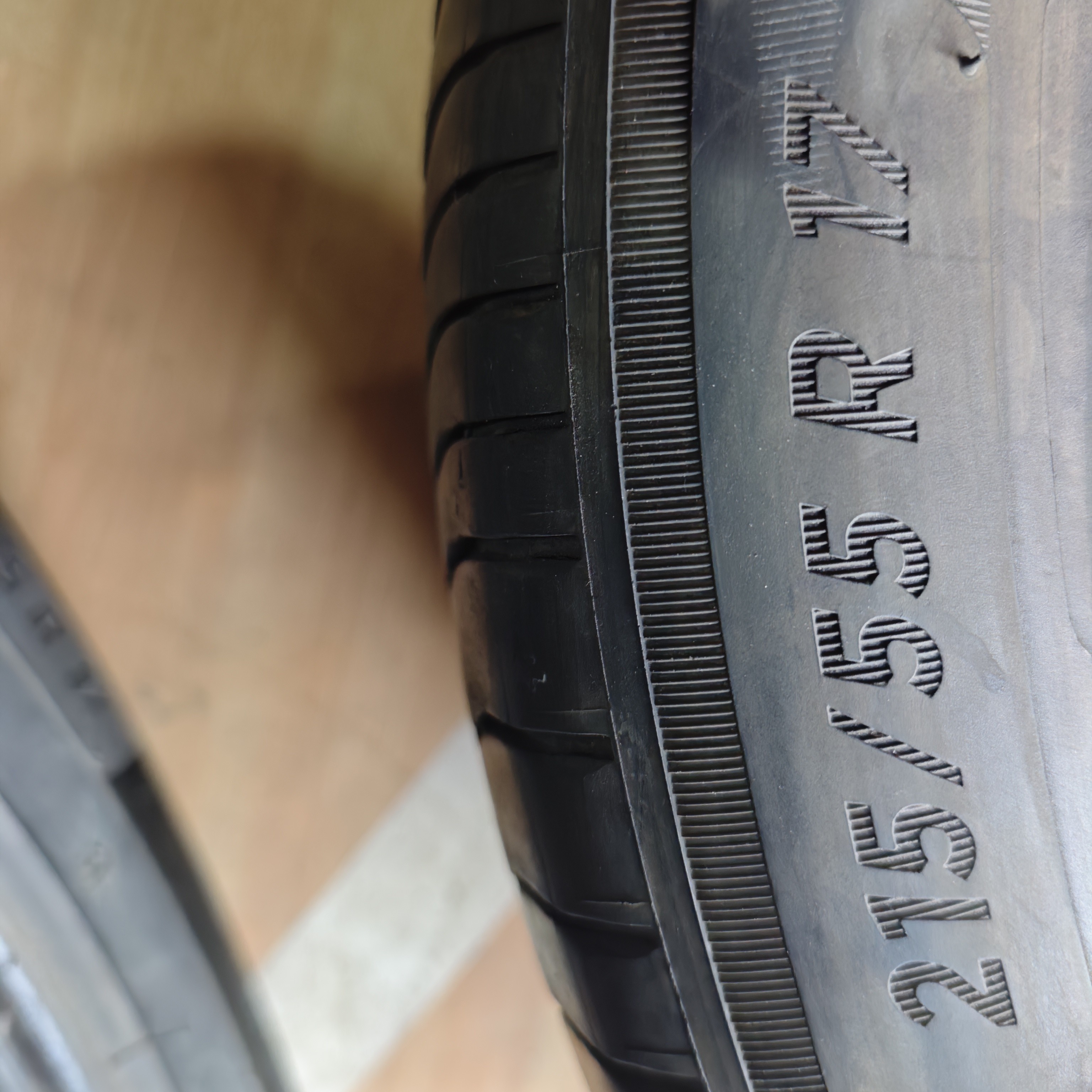 米其林轮胎215-55-17