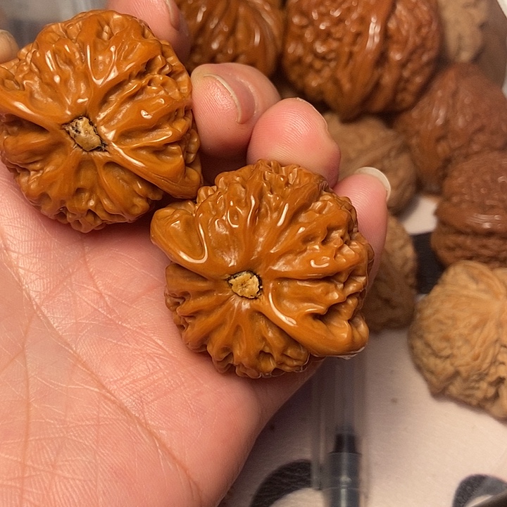 *****文玩核桃把件宫42