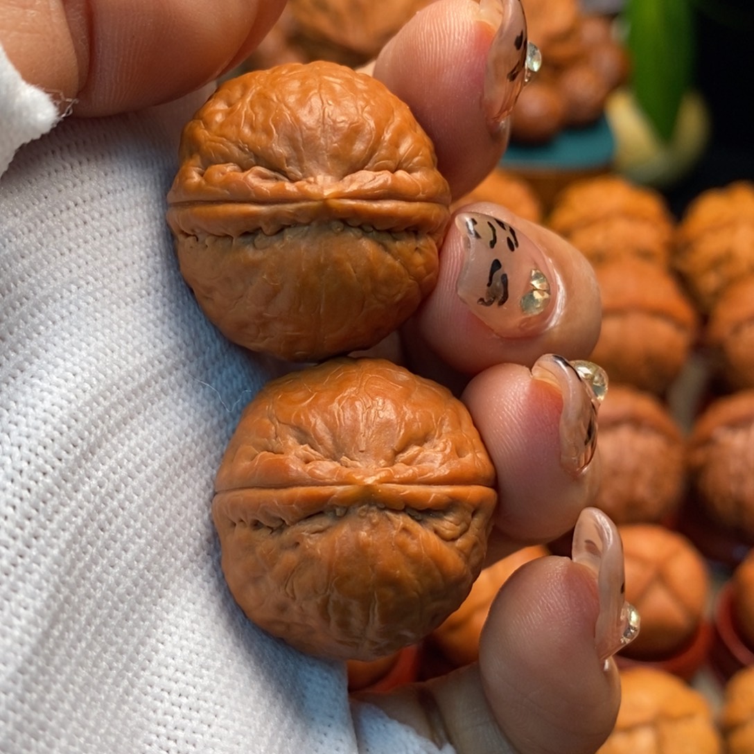 文玩核桃把件红豆