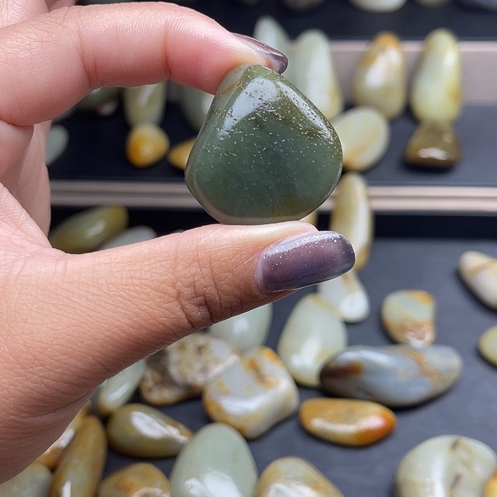 和田玉（糖玉）未镶嵌颈饰