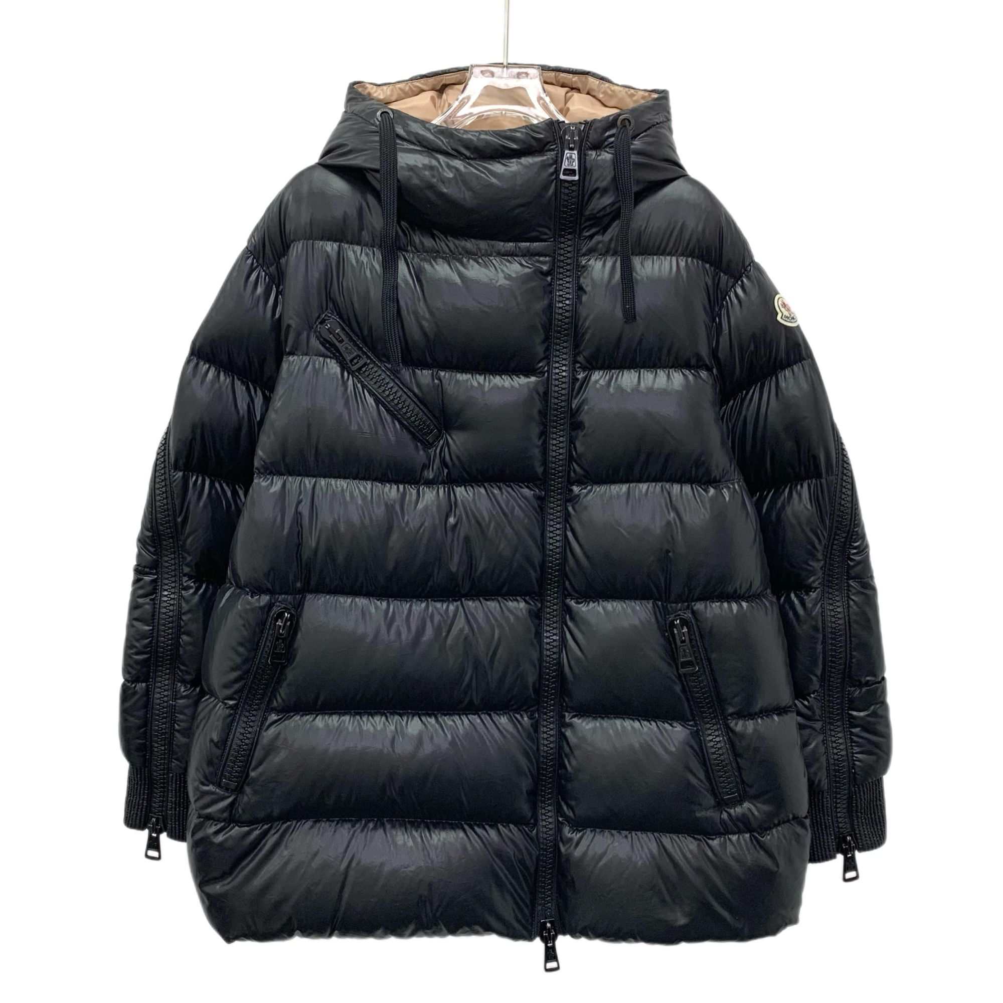 95新 MONCLER HM0823 黑色徽标贴饰连帽拉链长袖羽绒服 2 M码