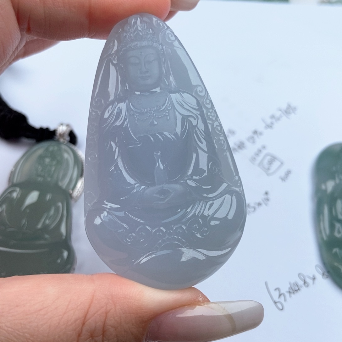 翡翠颈饰未镶嵌L***I观音