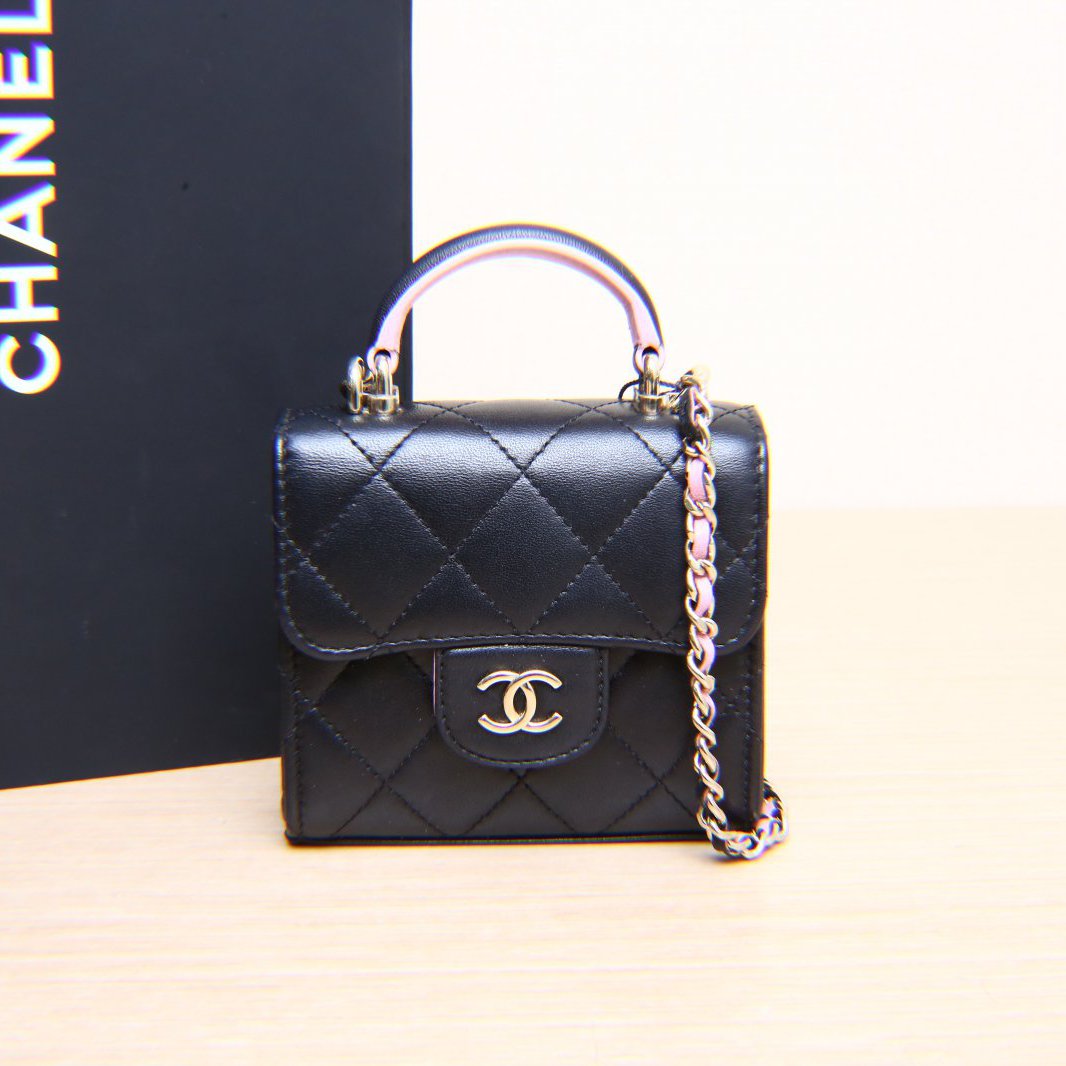 95新 Chanel/香奈儿 皮革S 手柄口盖零钱包 带镜子 P205640564