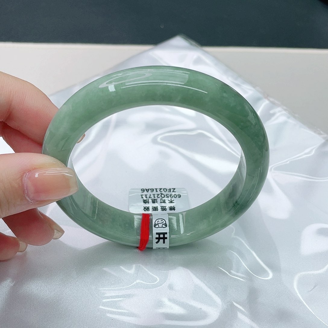 翡翠手镯未镶嵌正59.5