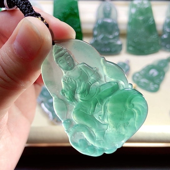 【闪购商品】翡翠颈饰未镶嵌天然