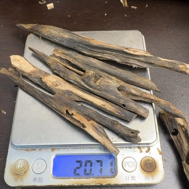 沉香沉香碎屑绿棋楠20克