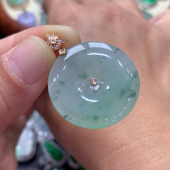 翡翠吊坠(不含链)18K金镶嵌