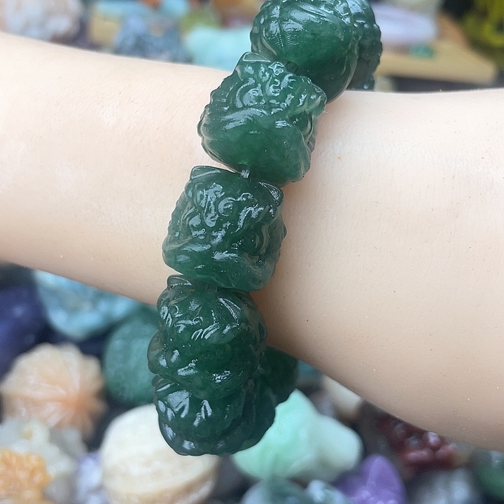 未镶嵌石英质玉珠宝奇石冰绿醒狮串