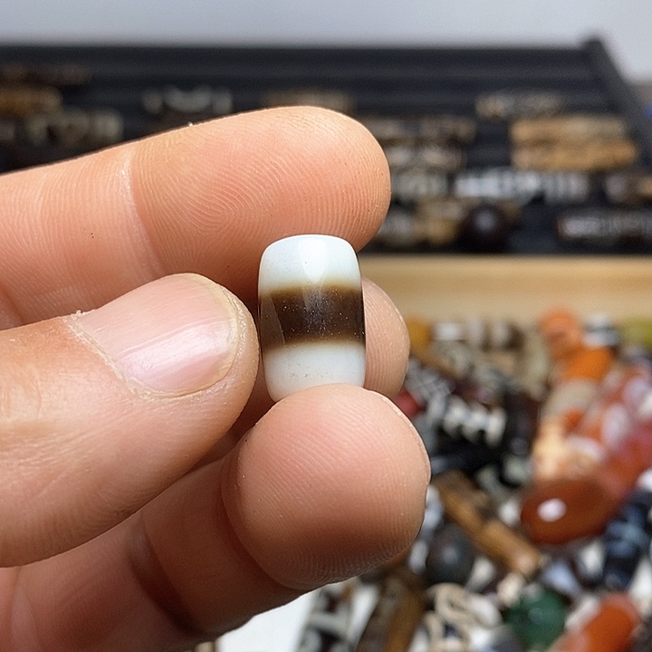 玛瑙/玉髓颈饰未镶嵌60