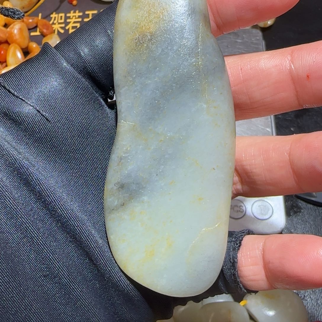 和田玉（糖玉）未镶嵌挂件