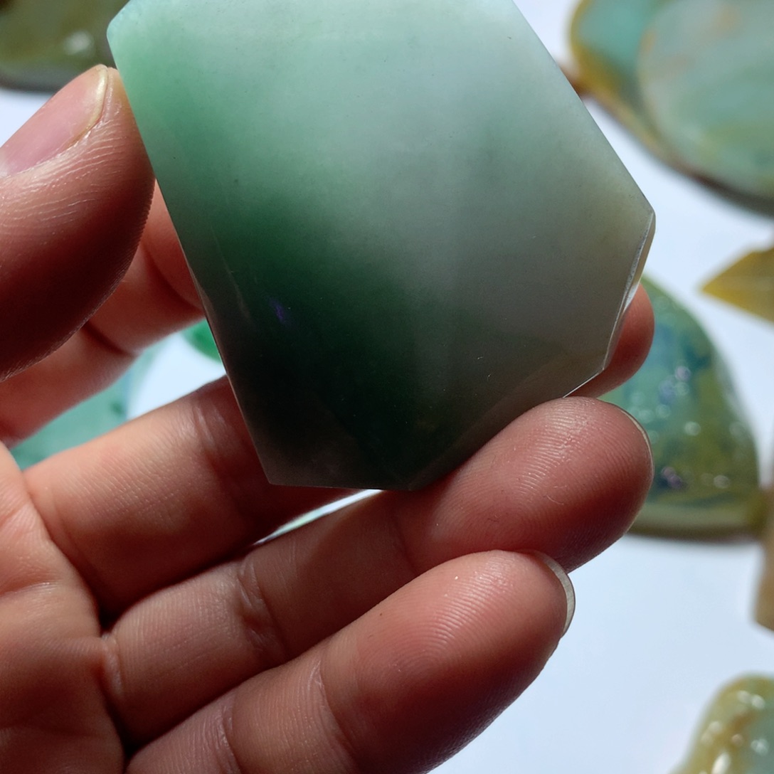 定制翡翠未镶嵌福利