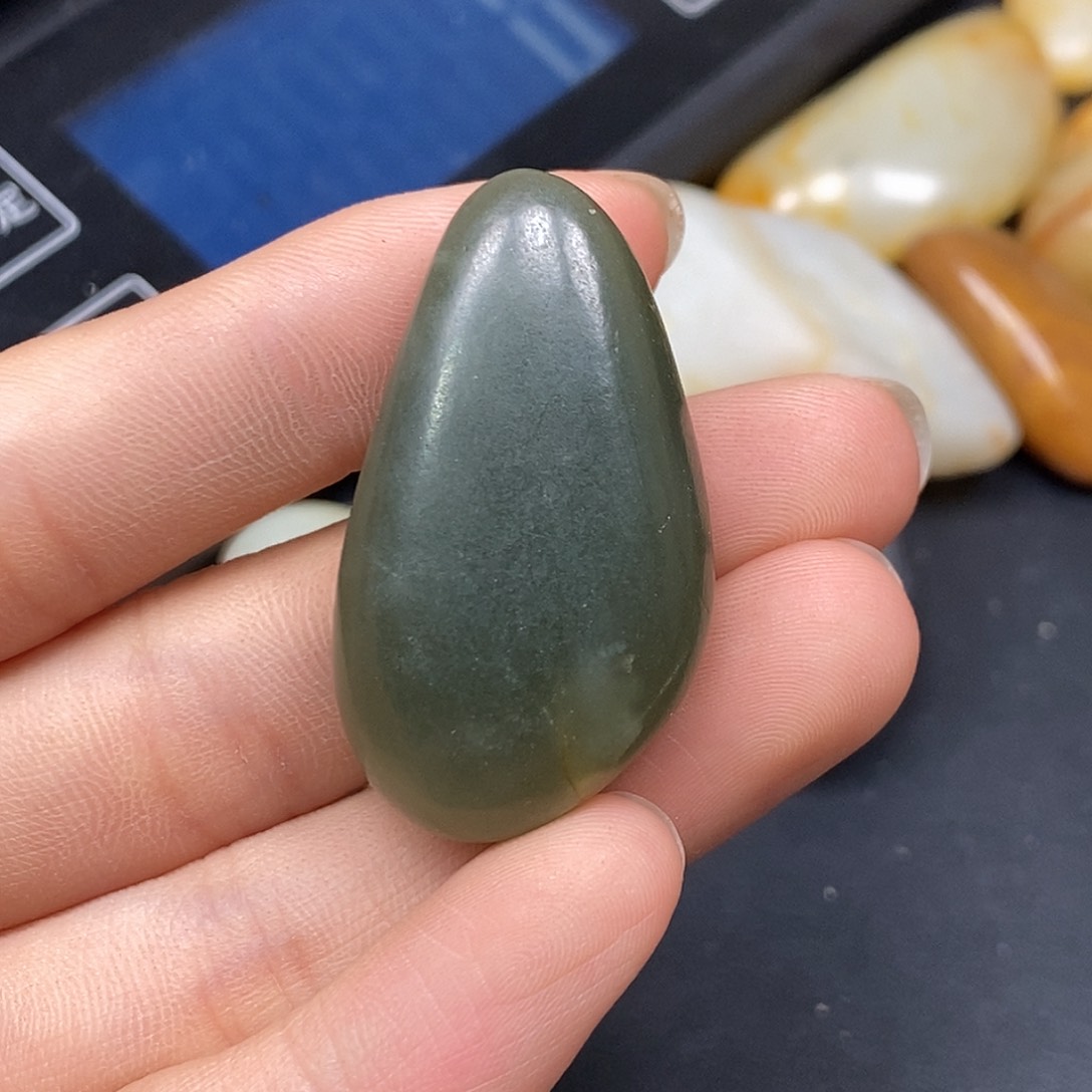 和田玉（糖玉）未镶嵌挂件