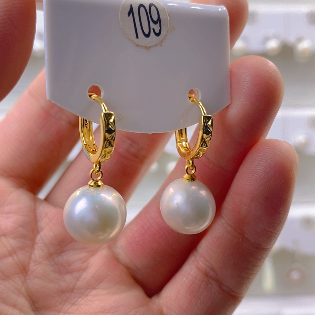 淡水珍珠耳饰未镶嵌