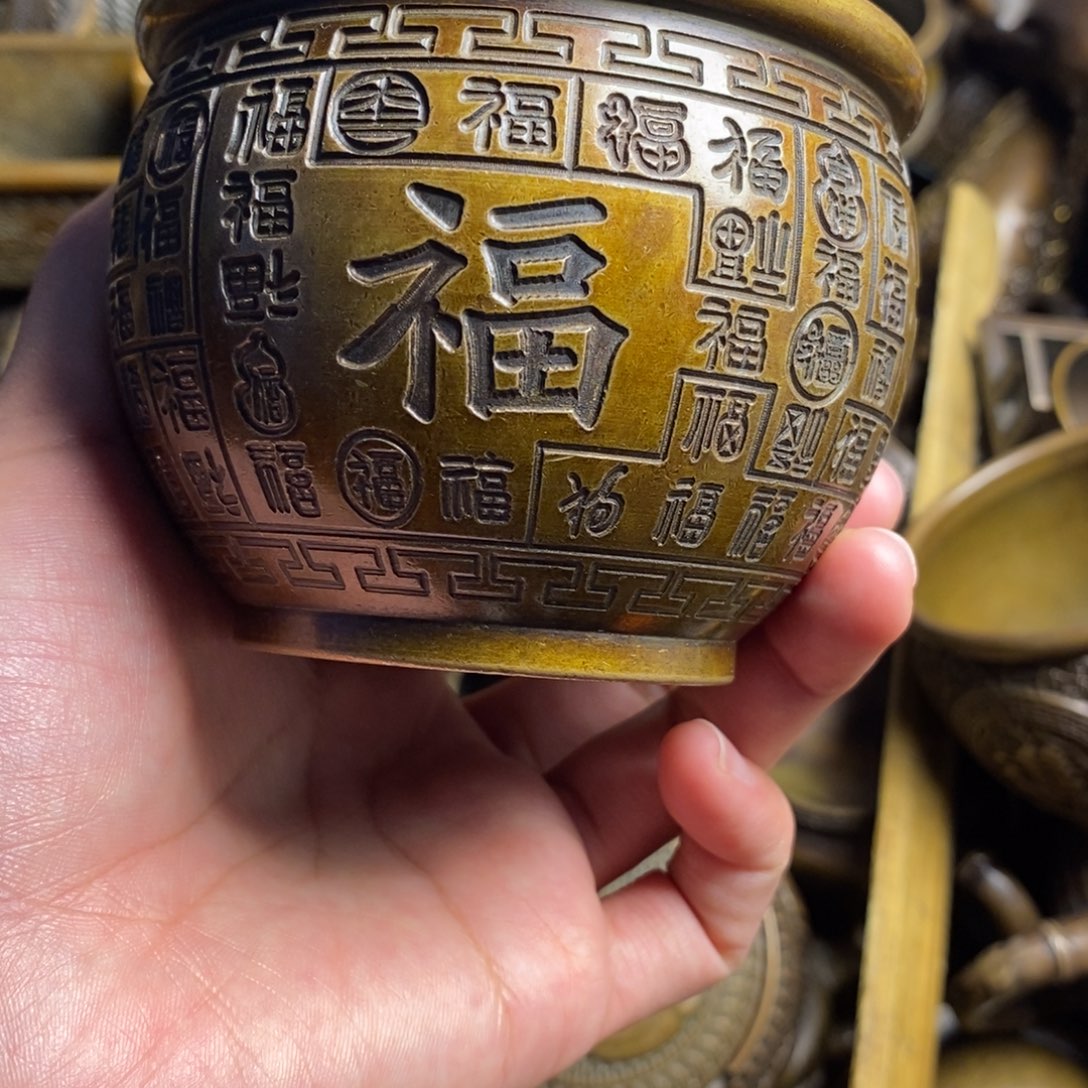精美铜器做工精良
