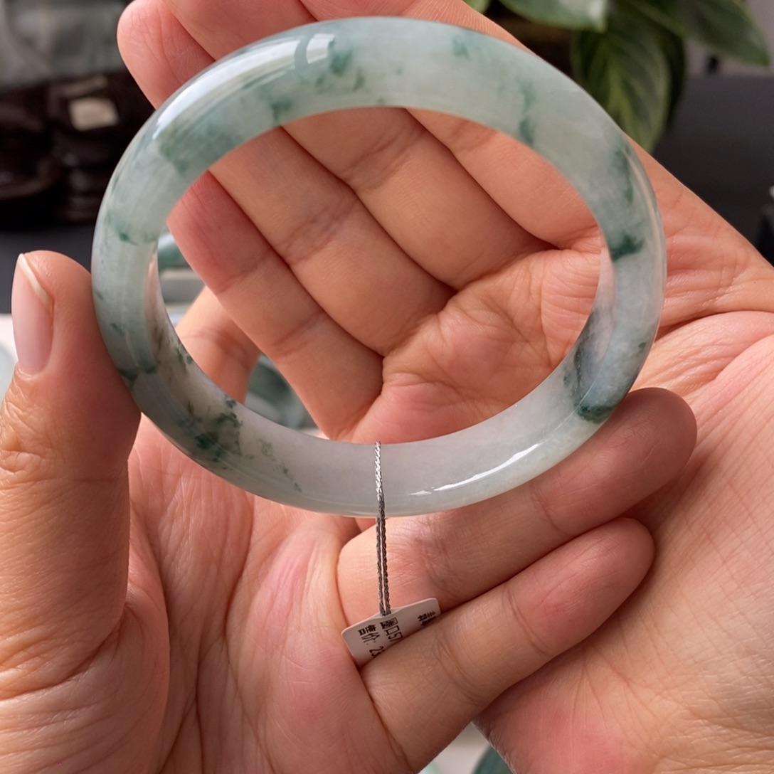 翡翠未镶嵌手镯天然