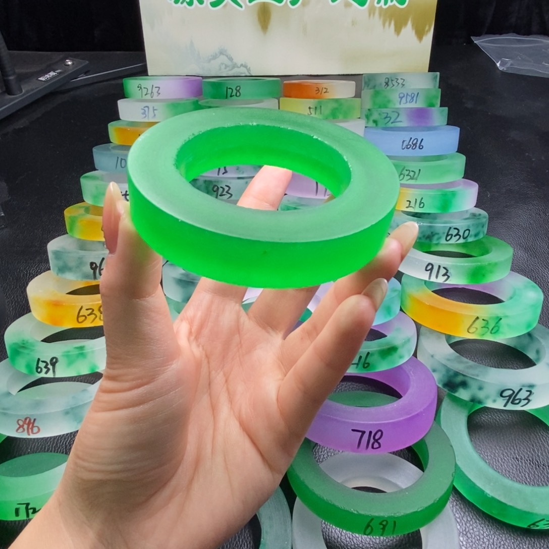 梦***醒玉独龙翠百搭手镯