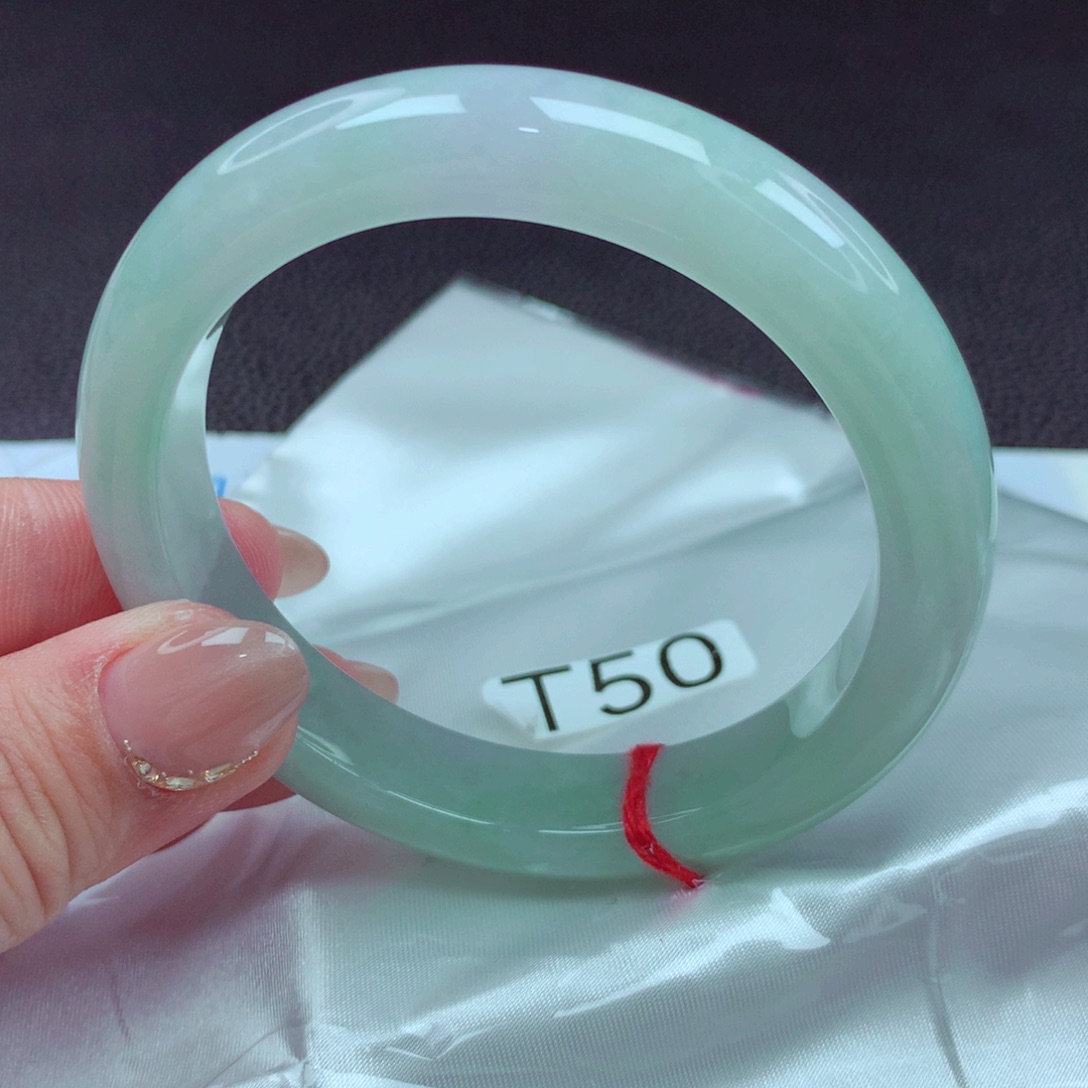 翡翠手镯未镶嵌手镯88