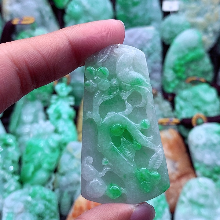 翡翠吊坠(不含链)未镶嵌