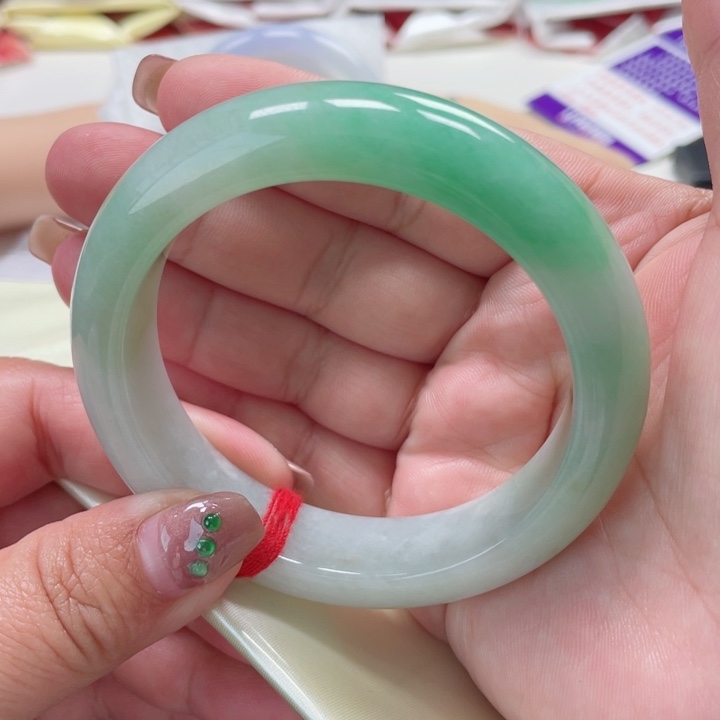 翡翠手镯未镶嵌缅甸翡翠手镯58圈