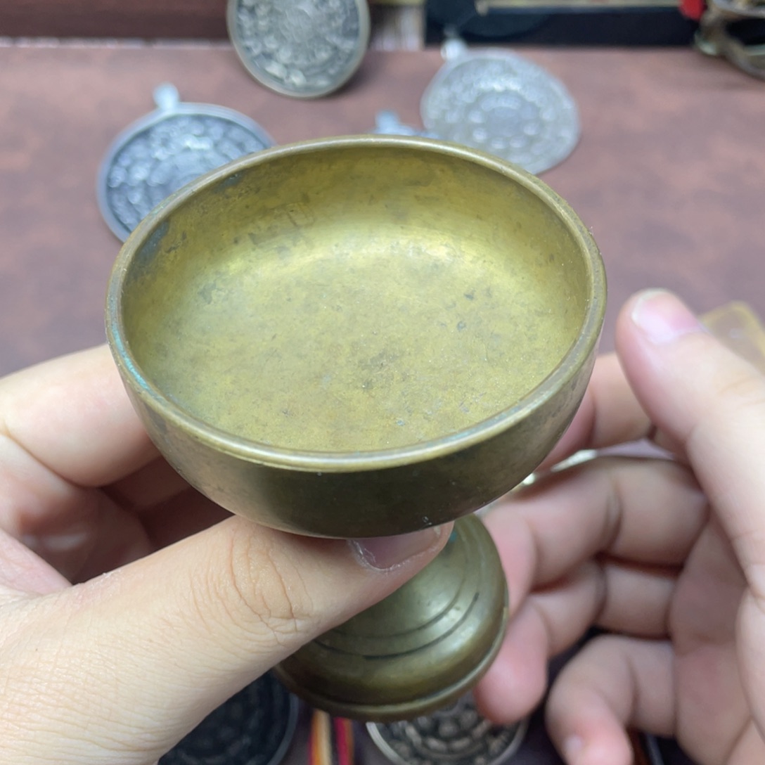 黄铜油灯摆件一个