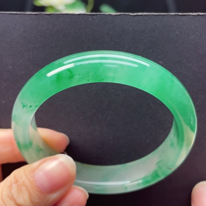 石英质玉手镯未镶嵌55-56