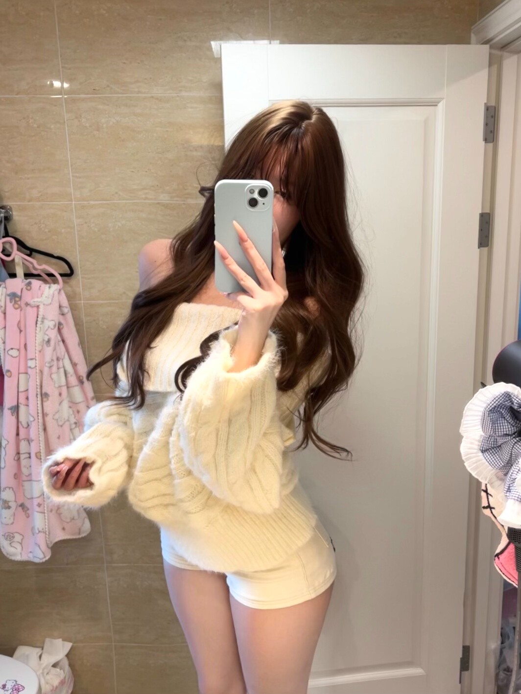 法式一字肩麻花白色毛衣女秋冬新款慵懒纯欲宽松露肩百搭针织上衣