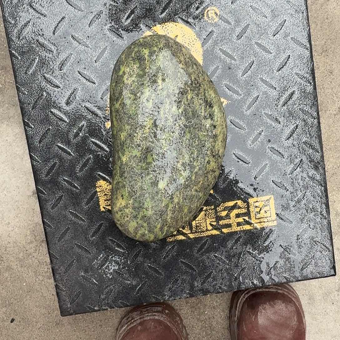 君***辉蛇纹石玉未镶嵌藏玉药王石茶壶摆件