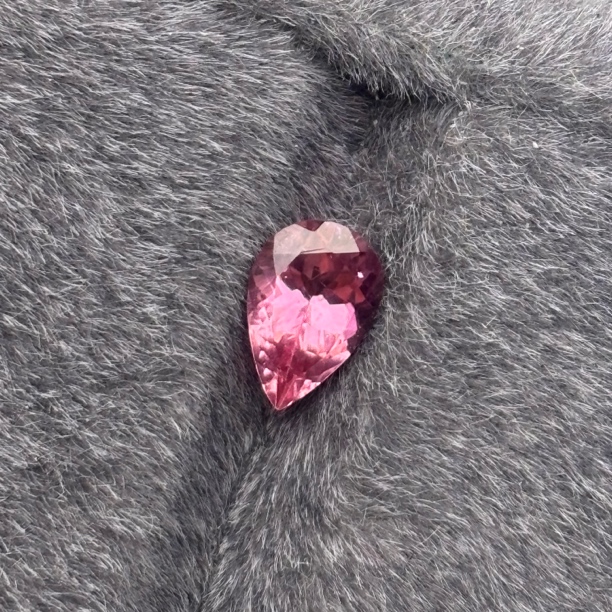 天然碧玺1.155克拉 6×9mm