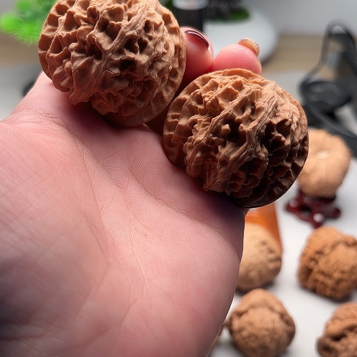 文玩核桃吊坠苹果42