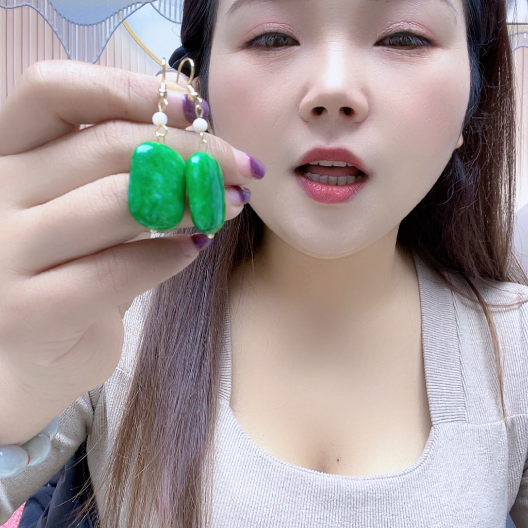 翡翠未镶嵌颈饰耳环