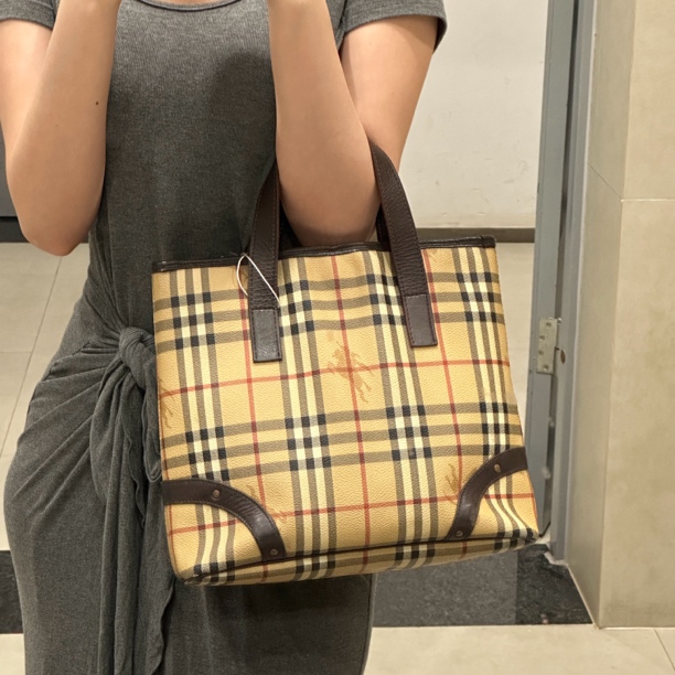 95新 BURBERRY/博柏利 巴宝莉水桶手提包/4636506