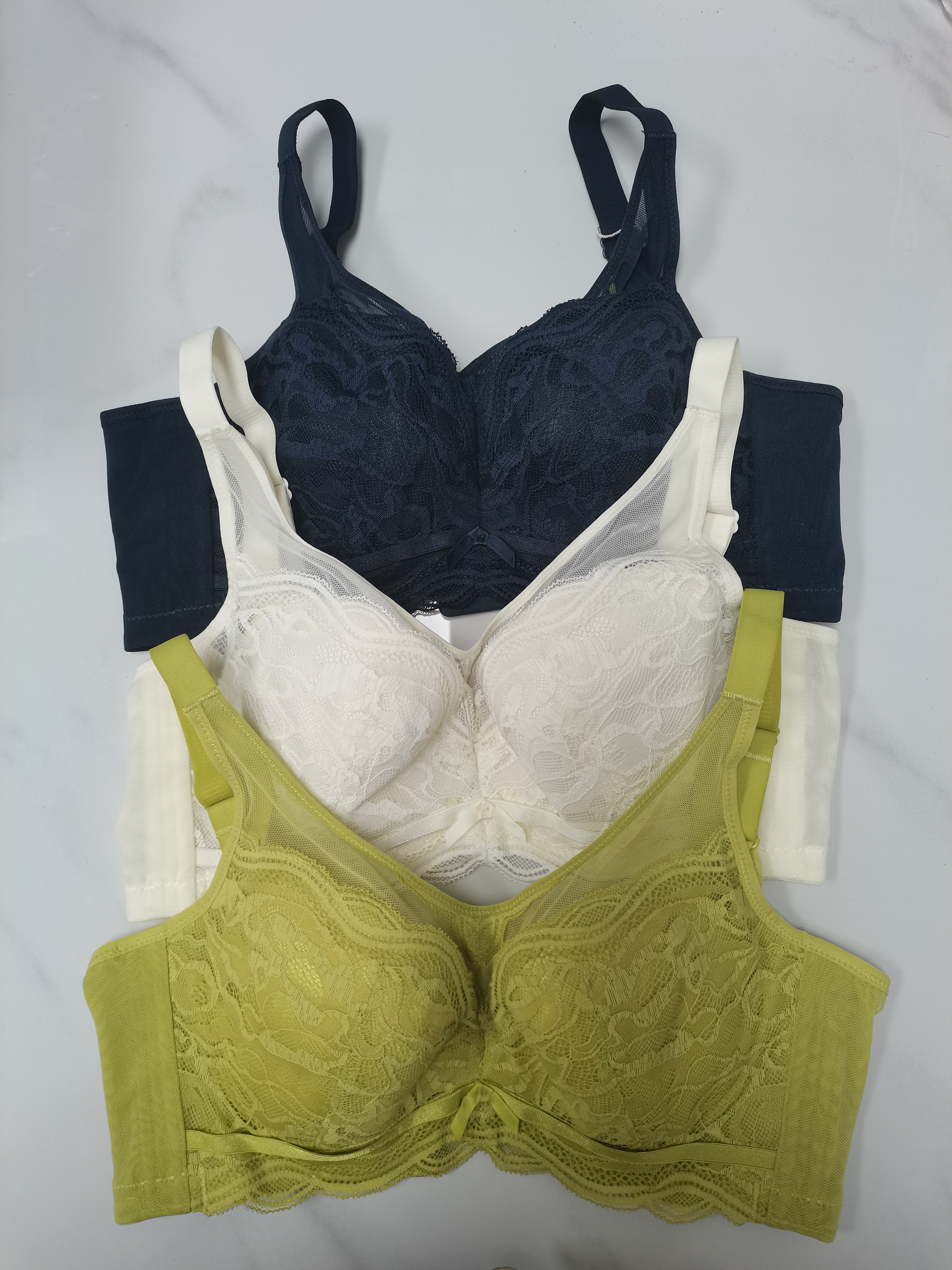 K2可*家蕾丝超薄全罩杯记忆软钢圈大胸显小调整型内衣    不退换