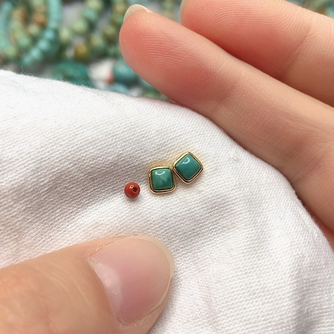 南红玛瑙未镶嵌珠宝奇石