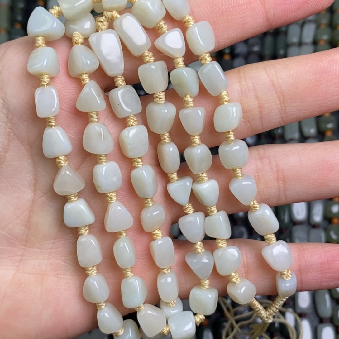 和田玉颈饰未镶嵌00