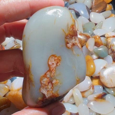 和田玉未镶嵌珠宝奇石112克