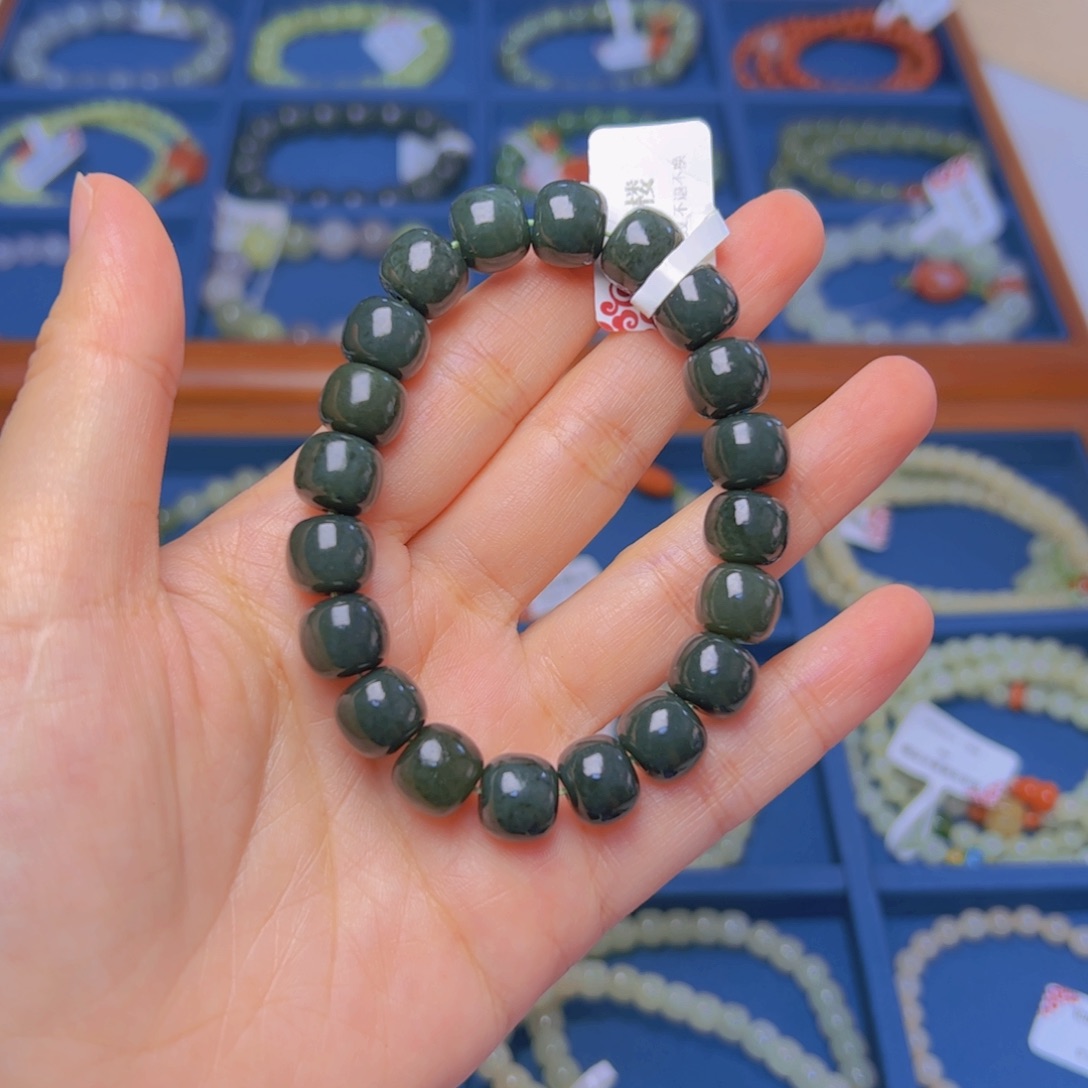 和田玉未镶嵌手串