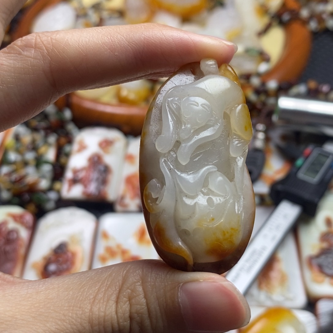 和田玉未镶嵌挂件