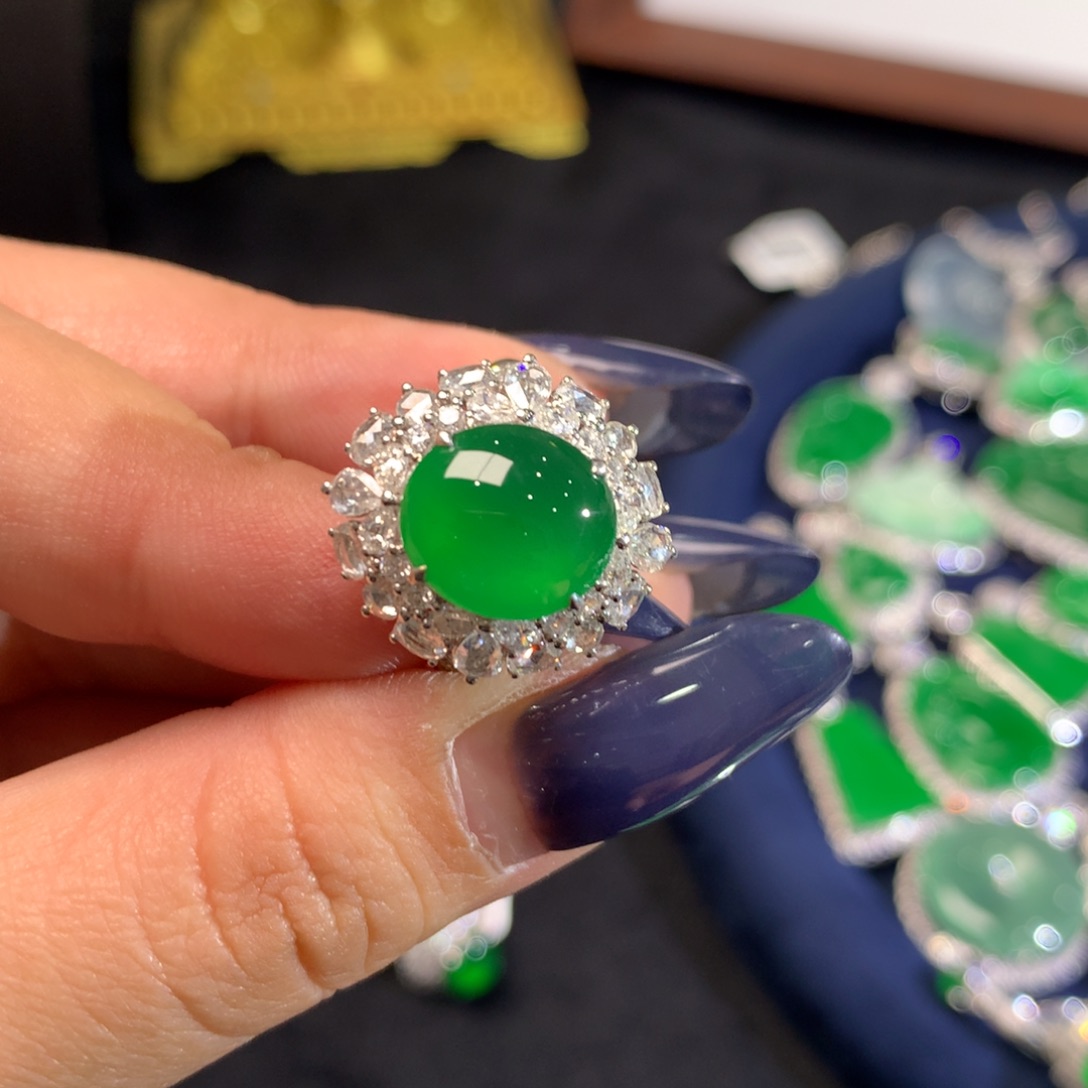 翡翠挂件18K金镶嵌戒指