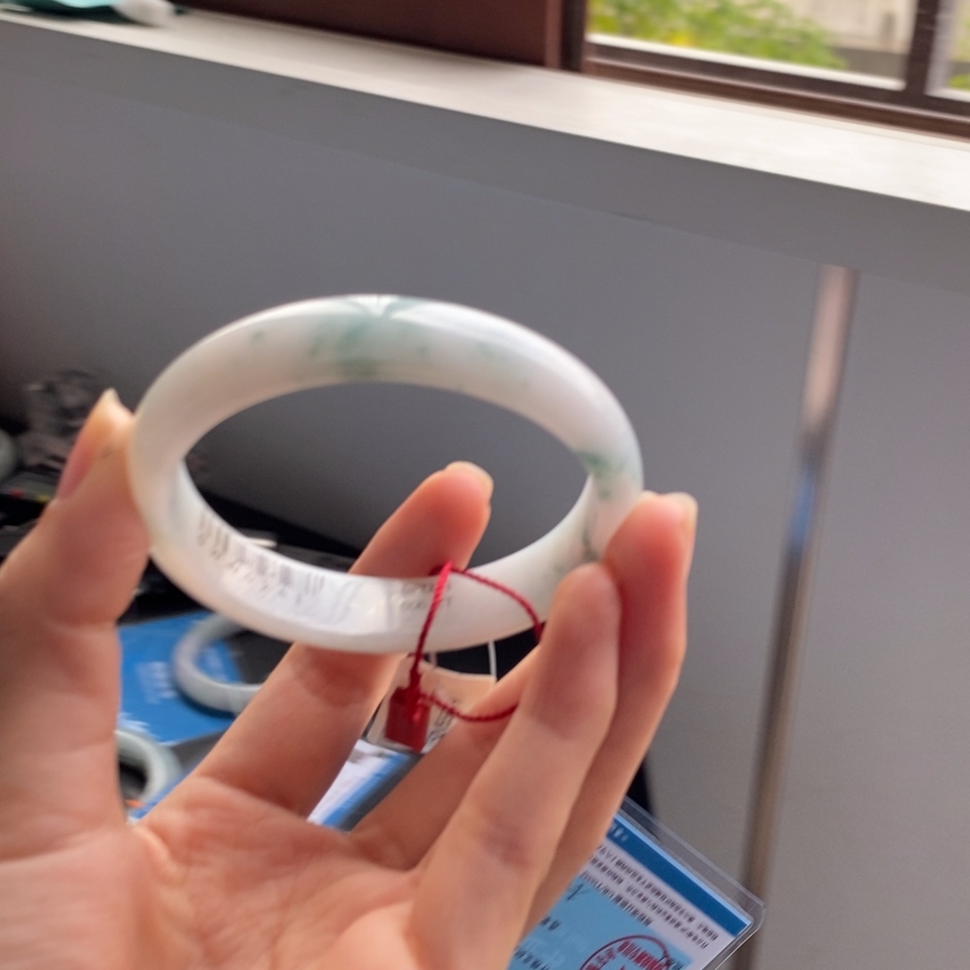 葳***夷翡翠未镶嵌手镯圈口55