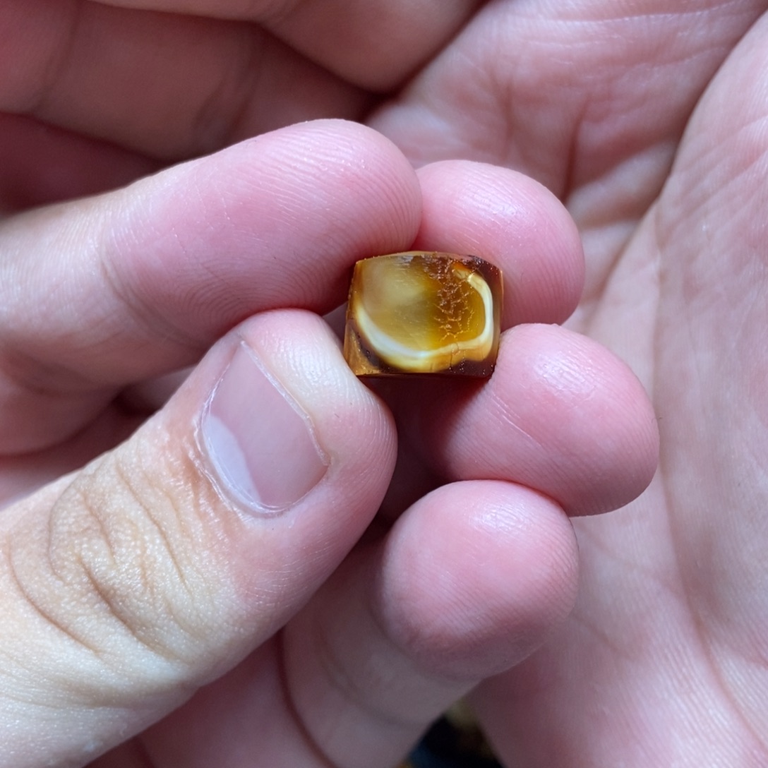 定制琥珀未镶嵌定制