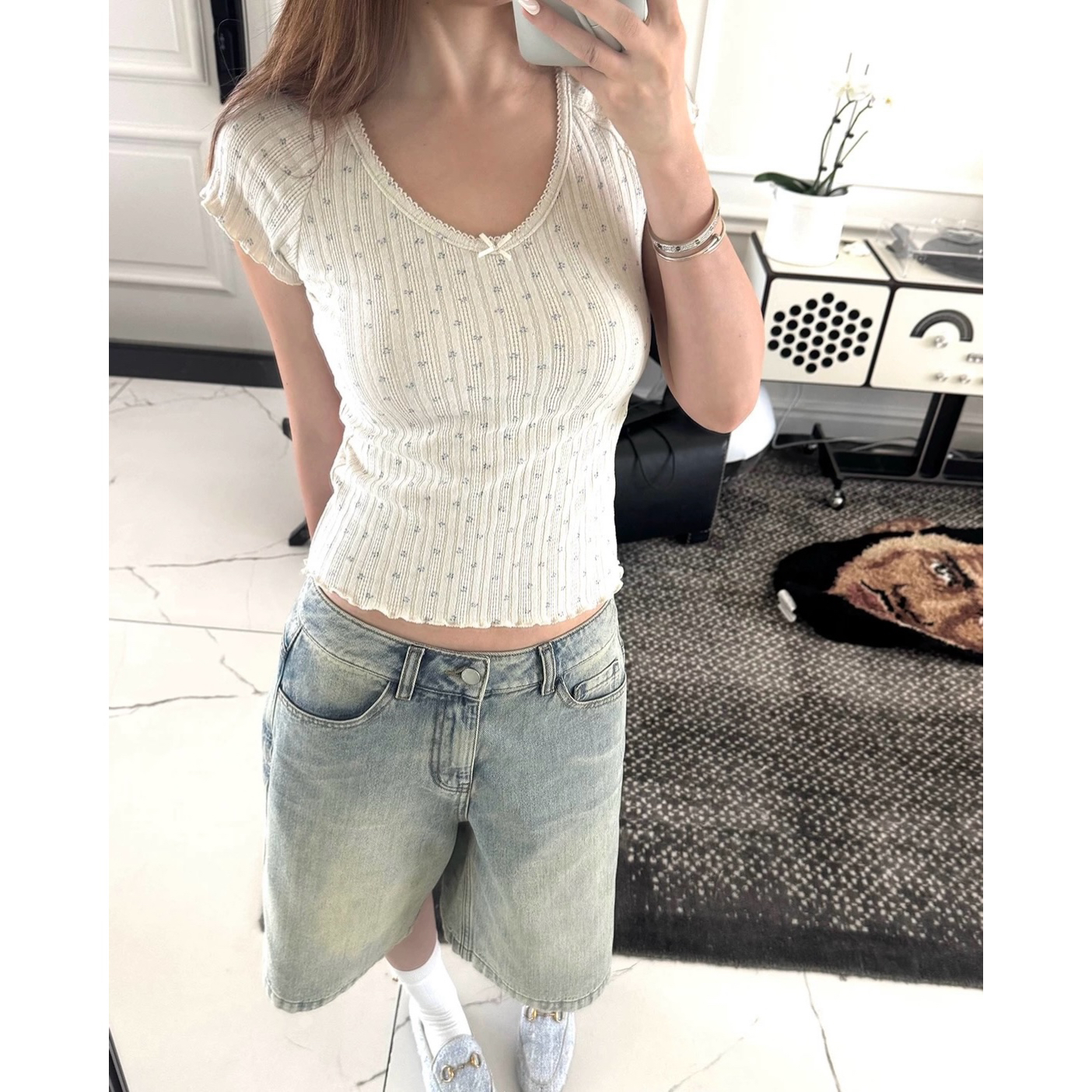 甜美气质碎花木耳边短袖T恤女夏季蝴蝶结新款小个子修身短款上衣