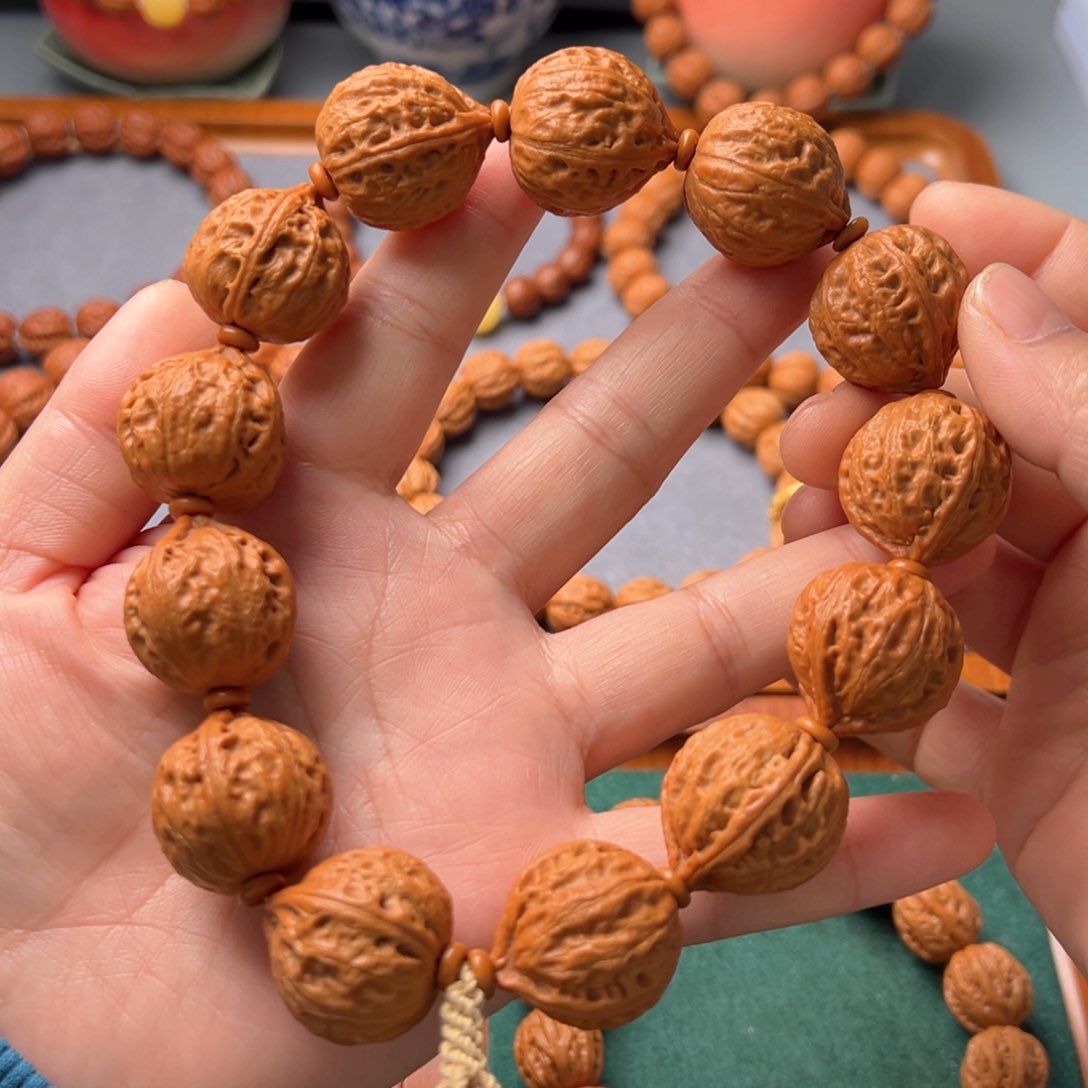 文玩核桃吊坠野生小核桃